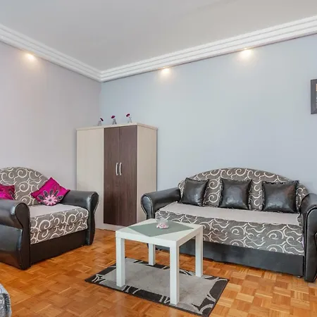 דירה Gloria בלגרד